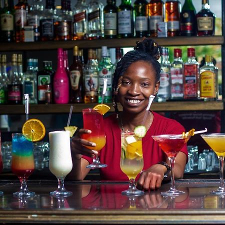 Zambezi Junction Lodge 利文斯顿 外观 照片