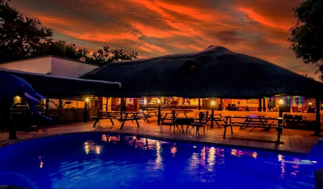 Zambezi Junction Lodge 利文斯顿 外观 照片