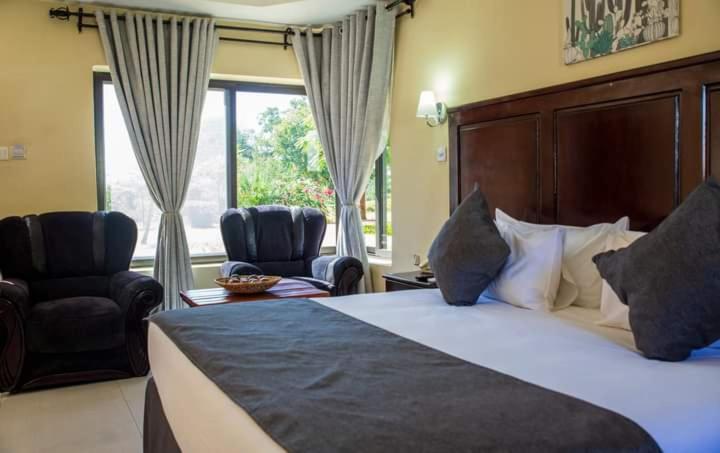 Zambezi Junction Lodge 利文斯顿 外观 照片