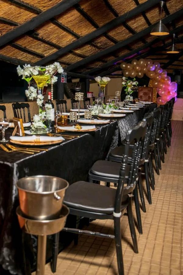 Zambezi Junction Lodge 利文斯顿 外观 照片