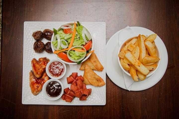 Zambezi Junction Lodge 利文斯顿 外观 照片