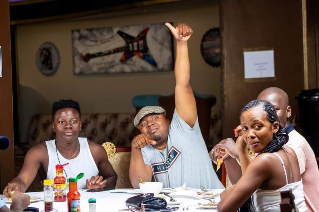 Zambezi Junction Lodge 利文斯顿 外观 照片
