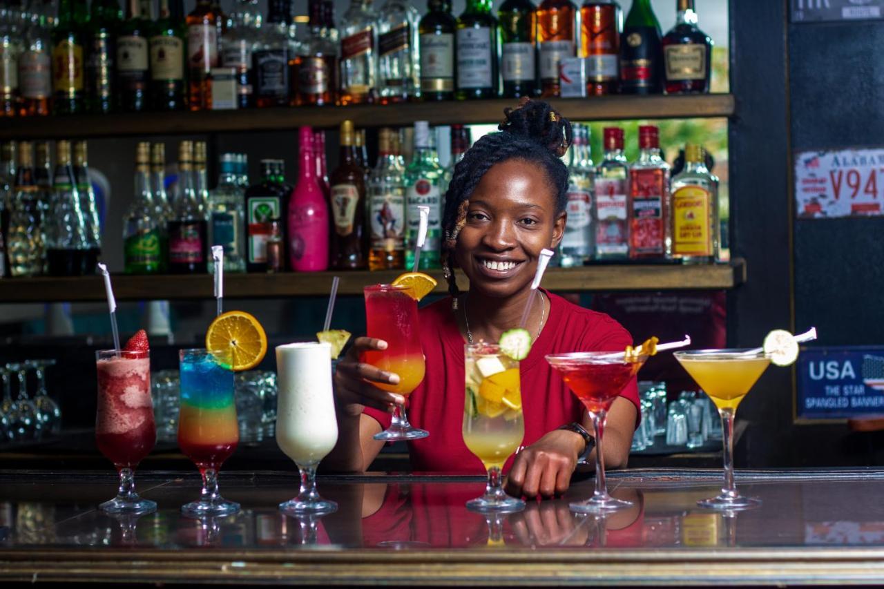 Zambezi Junction Lodge 利文斯顿 外观 照片
