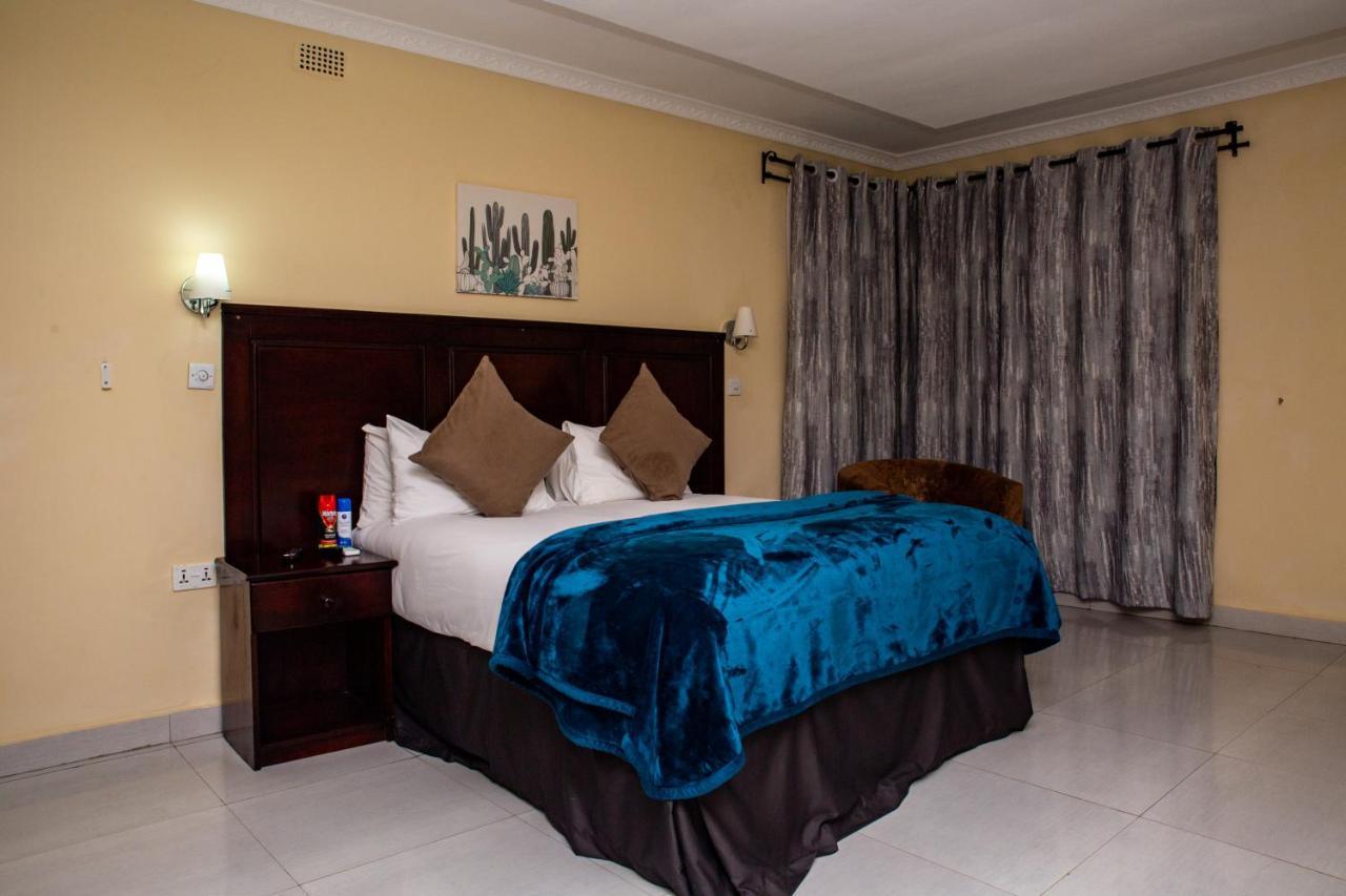 Zambezi Junction Lodge 利文斯顿 外观 照片