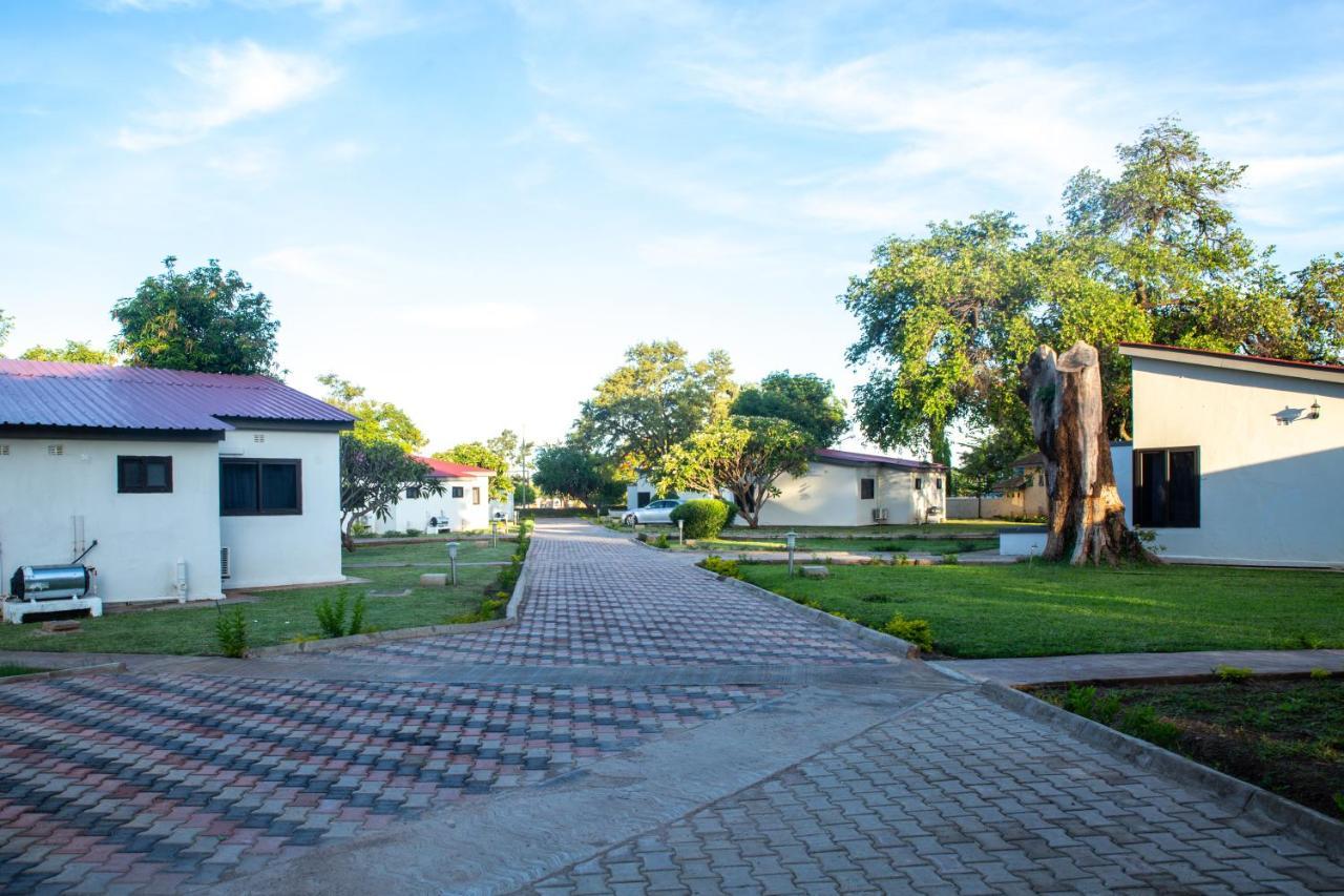 Zambezi Junction Lodge 利文斯顿 外观 照片